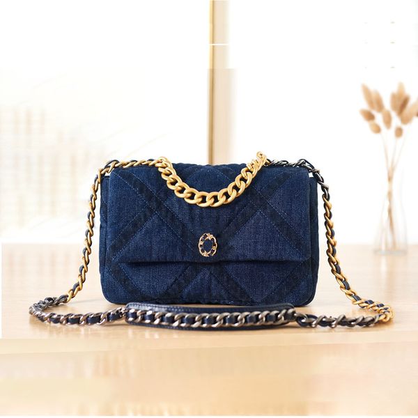 Classic Designer Bag Lozenge Solid Color Shoulder Bags Casual Crossbody Bag with Internal Zipper Pocket Fashion Leather Handbags AS 1160 Free Shipping, Normal version
Classic Designer Bag Lozenge Solid Color Shoulder Bags Casual Crossbody Bag with Internal Zipper Pocket Fashion Leather Handbags AS 1160 Free Shipping, Normal version