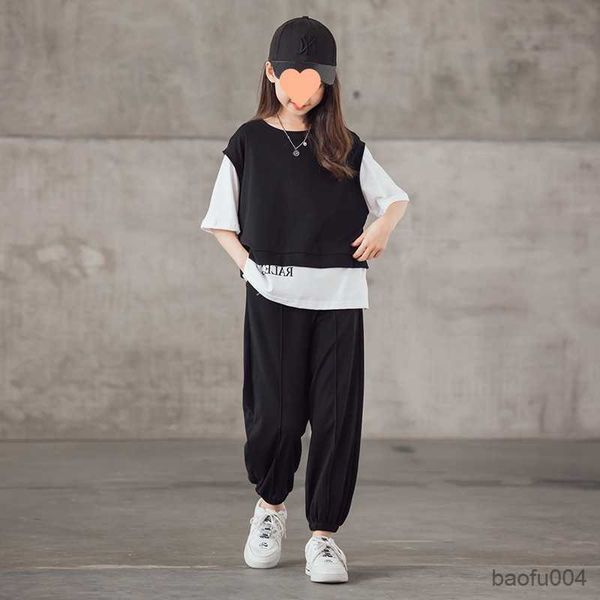 clothing sets summer children sports suit short-sleeved 2pcs girls casual pants sets teen tracksuits child loungewear for 4-14y r230823, White
clothing sets summer children sports suit short-sleeved 2pcs girls casual pants sets teen tracksuits child loungewear for 4-14y r230823, White