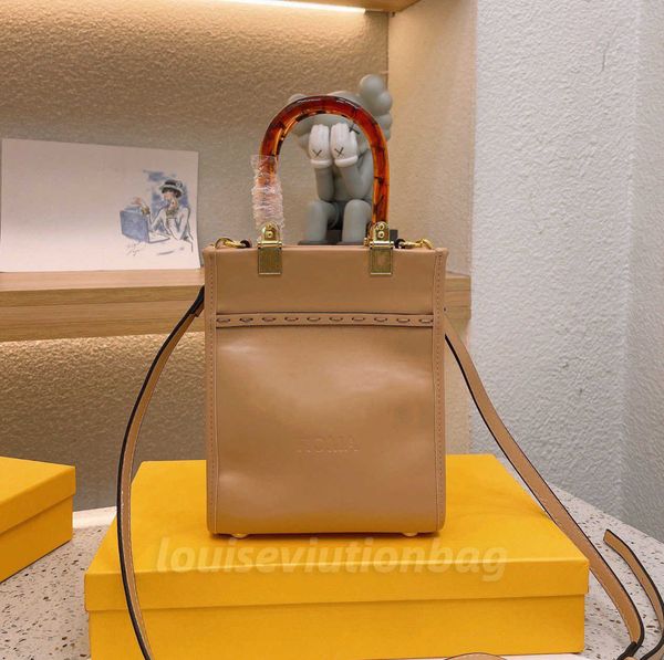 cell phone bags shopping tote fashion messenger bag clutch genuine leather crossbody luxury designers handbag women wallet plain letter casu
cell phone bags shopping tote fashion messenger bag clutch genuine leather crossbody luxury designers handbag women wallet plain letter casu