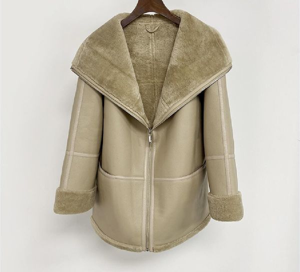 shape friendly2023- leather autumn and winter silhouette tote grass lapel zipper wool fur integrated coat fur coat motorcycle jacket coat-, Black
shape friendly2023- leather autumn and winter silhouette tote grass lapel zipper wool fur integrated coat fur coat motorcycle jacket coat-, Black