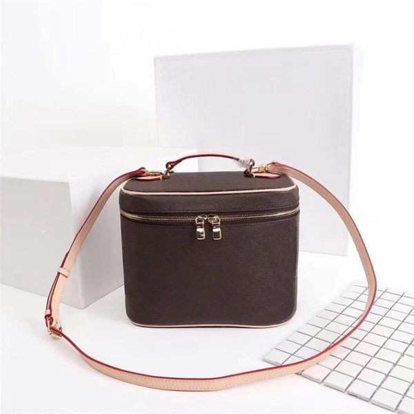 whole bucket bag for women classic cosmetic case leather women shoulder bag tote handbag presbyopic purse makeup case purse co2126
whole bucket bag for women classic cosmetic case leather women shoulder bag tote handbag presbyopic purse makeup case purse co2126