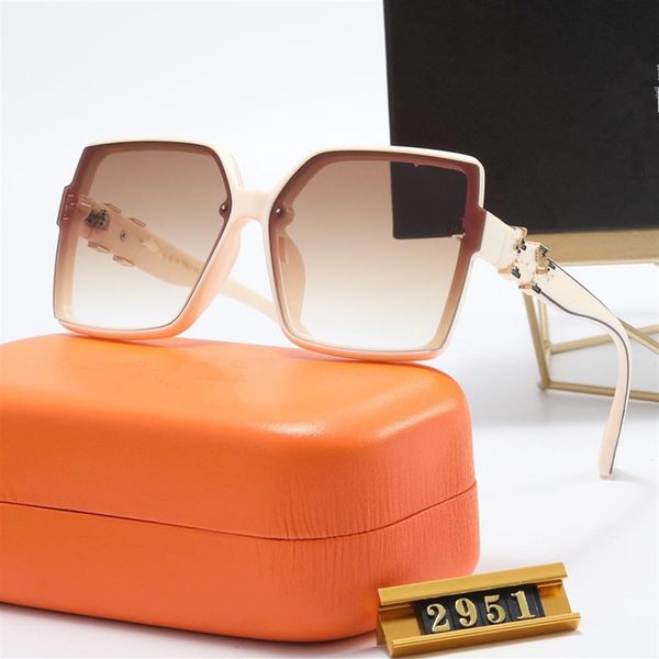 luxury designer sunglasses fashion classic men women polarized eyewear uv400 big square frame sun glasses with box269d, White;black
luxury designer sunglasses fashion classic men women polarized eyewear uv400 big square frame sun glasses with box269d, White;black