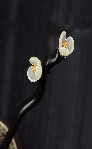 quality blossom natural wooden sandalwood hair stick vintage flower hair pins accessories women banquet jewelry1650348, Golden;silver
quality blossom natural wooden sandalwood hair stick vintage flower hair pins accessories women banquet jewelry1650348, Golden;silver
