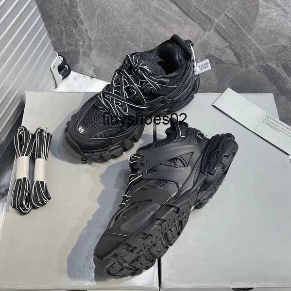 3 shoes balenciga designer track original 3.0 luxury sneakers triple black white pink blue orange yellow gre rvf
3 shoes balenciga designer track original 3.0 luxury sneakers triple black white pink blue orange yellow gre rvf