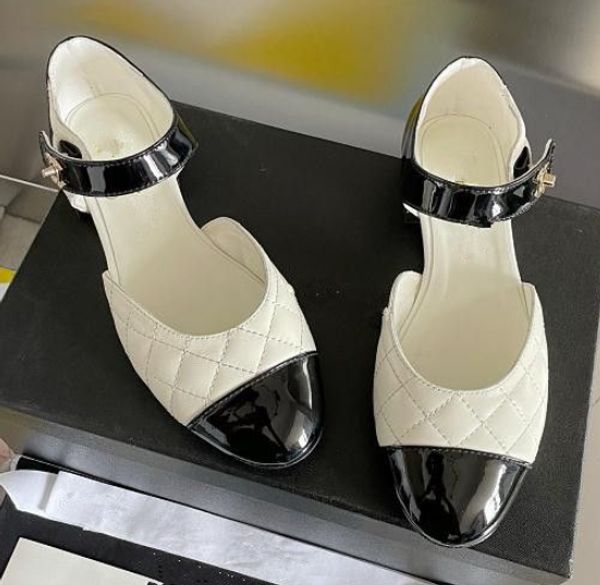 designer mary jane shoes luxury retro buckle women's shoe round toe girls ladies resort beach banquet black white flat ballet shoes
designer mary jane shoes luxury retro buckle women's shoe round toe girls ladies resort beach banquet black white flat ballet shoes