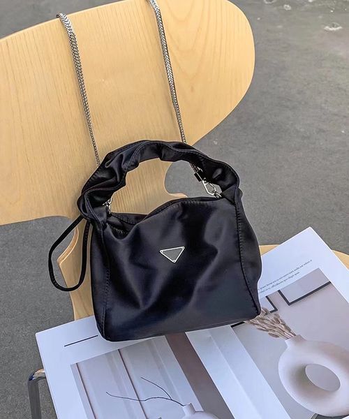 luxury designer tote bag women's designer silk black fashion simple practical large classic capacity coin purse crossbody bag leisure s
luxury designer tote bag women's designer silk black fashion simple practical large classic capacity coin purse crossbody bag leisure s