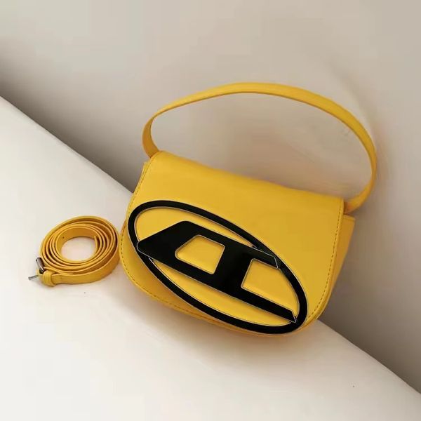 dingdang bag classic women's true leather bag metal sequins d logo designer bag fashion multi color shoulder bag personalized cool fash
dingdang bag classic women's true leather bag metal sequins d logo designer bag fashion multi color shoulder bag personalized cool fash