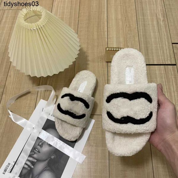 channel wool slippers a new style of lamb fur in the autumn of 2022 wear fashionable shoes outside lazy slippers, Black
channel wool slippers a new style of lamb fur in the autumn of 2022 wear fashionable shoes outside lazy slippers, Black