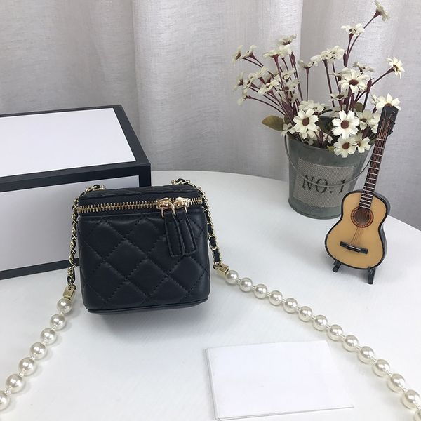 evening bags c designer bags summer autumn pearl chain bags fashion one shoulder crossbody portable lipstick bags designer crossbody bags ma
evening bags c designer bags summer autumn pearl chain bags fashion one shoulder crossbody portable lipstick bags designer crossbody bags ma