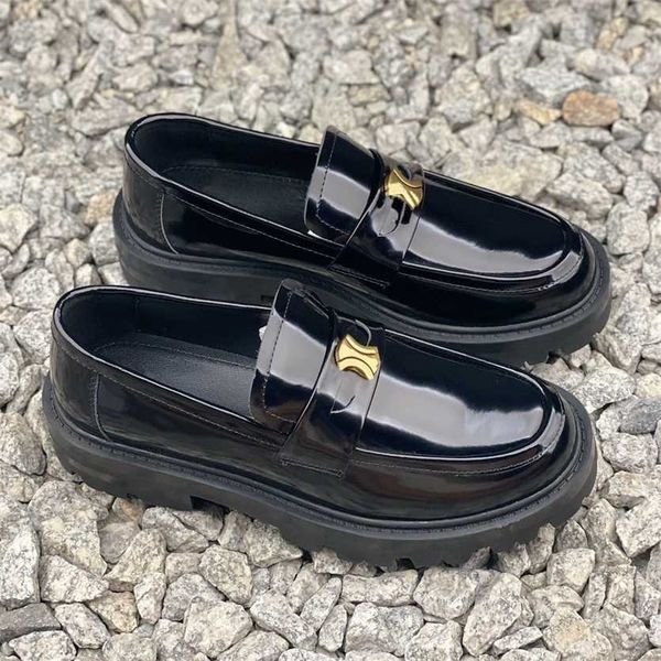 2023 women dress shoe triomphe casual loafers flats margaret loafer with metal buckle polished bull black genuine leather platform genuine-l
2023 women dress shoe triomphe casual loafers flats margaret loafer with metal buckle polished bull black genuine leather platform genuine-l