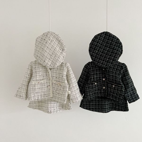 rompers 2023 spring autumn baby girls 3pcs clothes set small fragrance style cotton coat skirts beret hat suit toddler outfits 230823, Blue
rompers 2023 spring autumn baby girls 3pcs clothes set small fragrance style cotton coat skirts beret hat suit toddler outfits 230823, Blue