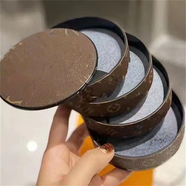 new designer cases stuff sacks earing rings box the rotating four -layer storage box with a mirror for girl makeup luggage229w
new designer cases stuff sacks earing rings box the rotating four -layer storage box with a mirror for girl makeup luggage229w