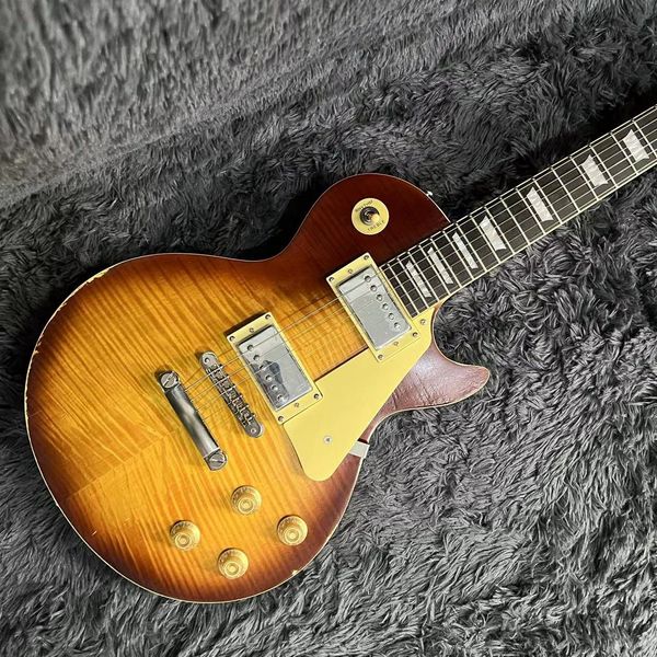 electric guitar with solid body, relic pattern, flame beige tuned-o-matic bridge, joe taylor agin
electric guitar with solid body, relic pattern, flame beige tuned-o-matic bridge, joe taylor agin