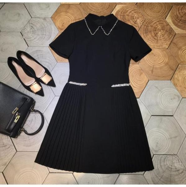 2021 autumn blackwhite lapel neck loose women dress designer crystals pleats vestidos de festa milan runway dresses 90028673054, Black
2021 autumn blackwhite lapel neck loose women dress designer crystals pleats vestidos de festa milan runway dresses 90028673054, Black