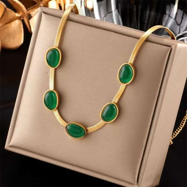 designer's titanium steel five emerald blade chain bracelet necklace set with advanced design sense, small neckchain accessories, Silver
designer's titanium steel five emerald blade chain bracelet necklace set with advanced design sense, small neckchain accessories, Silver