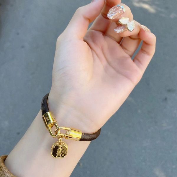 jewlery designer for women fashion classic jewelry designer bracelet charm bracelet leather bracelet metal lock bracelet for men and women l, Black
jewlery designer for women fashion classic jewelry designer bracelet charm bracelet leather bracelet metal lock bracelet for men and women l, Black