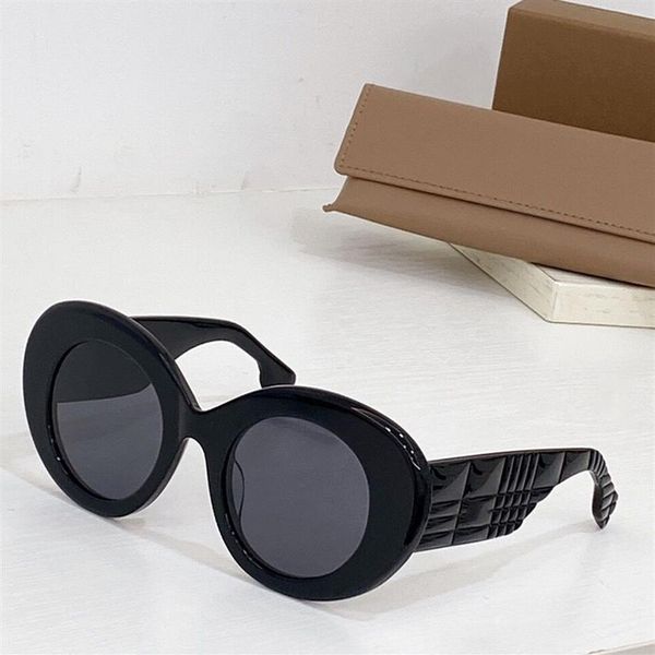 designer oval plaid sunglasses men women vintage check black shades driving polarized sunglass metal hinged big logo 4370 fashion 238s, White;black
designer oval plaid sunglasses men women vintage check black shades driving polarized sunglass metal hinged big logo 4370 fashion 238s, White;black