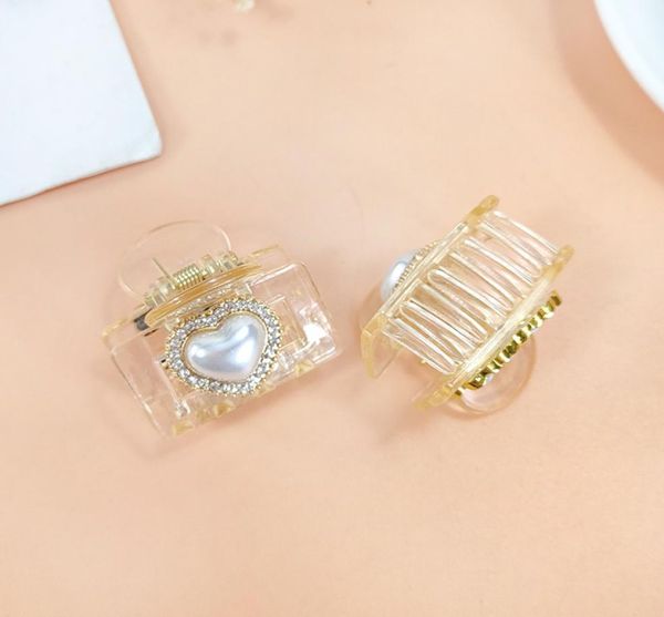 19style luxury design brand letter hair claws matte acrylic pearl hair clips hairpins barrette small headwear for elegant women gi5681730, Golden;silver
19style luxury design brand letter hair claws matte acrylic pearl hair clips hairpins barrette small headwear for elegant women gi5681730, Golden;silver