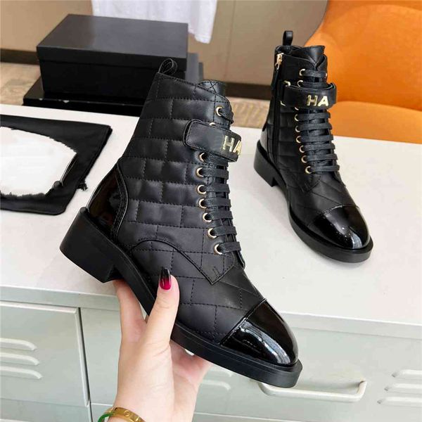 fashion women's boots 2023 channel luxury design vintage decorative letter logo autumn and winter casual martin boots snowy anti slip s, Black
fashion women's boots 2023 channel luxury design vintage decorative letter logo autumn and winter casual martin boots snowy anti slip s, Black