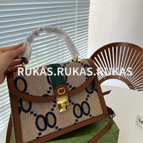 luxury handbag women's bag 2023 new fashion all-in-one shoulder bag crossbody bag fashion printed star brand name socialite style cross
luxury handbag women's bag 2023 new fashion all-in-one shoulder bag crossbody bag fashion printed star brand name socialite style cross