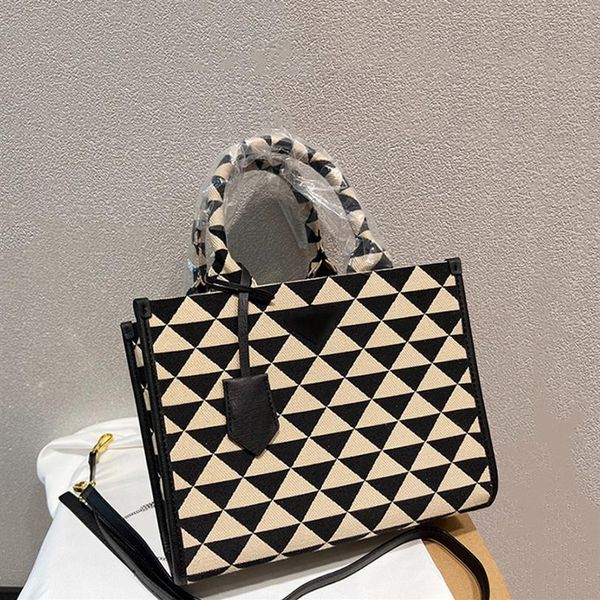 woman small jacquard fabric shopping bags micro tote bag black beige embroidered handles 28cm 17cm handbag with shoulder strap223z
woman small jacquard fabric shopping bags micro tote bag black beige embroidered handles 28cm 17cm handbag with shoulder strap223z