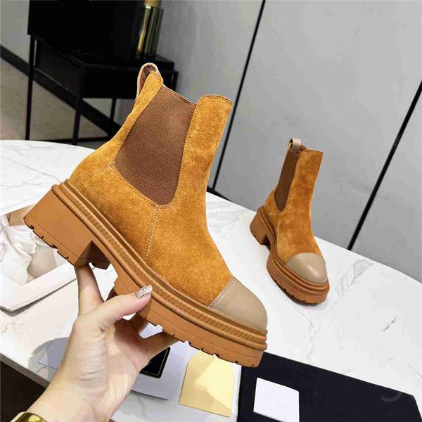 fashion women's boots 2023 channel luxury design vintage decorative letter logo autumn and winter casual martin boots snowy anti slip s, Black
fashion women's boots 2023 channel luxury design vintage decorative letter logo autumn and winter casual martin boots snowy anti slip s, Black