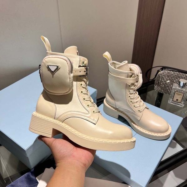 designer luxury boots men women shoes platform thin base comfort embossed patent leather mules copper triple black pink ivory winter fashion
designer luxury boots men women shoes platform thin base comfort embossed patent leather mules copper triple black pink ivory winter fashion