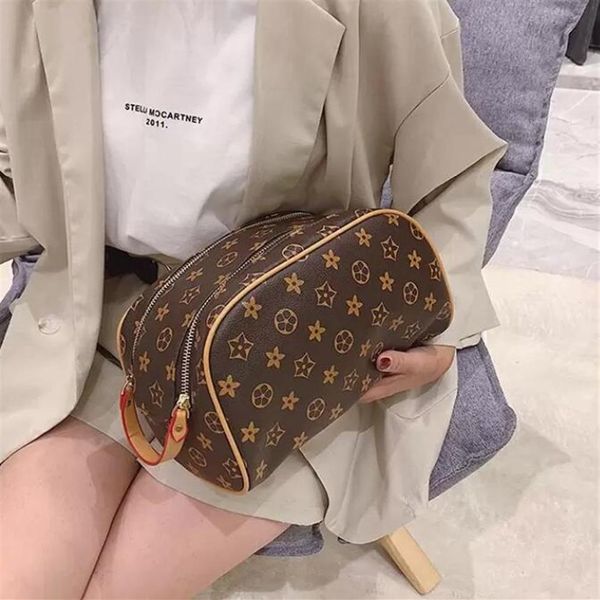 2023 mens toilet bags designer cosmetic case large capacity waterproof double zipper toiletry bag womens beauty wash bag luxury ma234m
2023 mens toilet bags designer cosmetic case large capacity waterproof double zipper toiletry bag womens beauty wash bag luxury ma234m