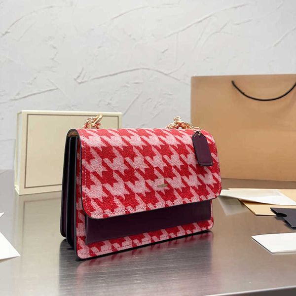 messenger bag men cross body designer bags women butterfly print luxurys handbags womens crossbody purse vintage red green chain bag 230817
messenger bag men cross body designer bags women butterfly print luxurys handbags womens crossbody purse vintage red green chain bag 230817