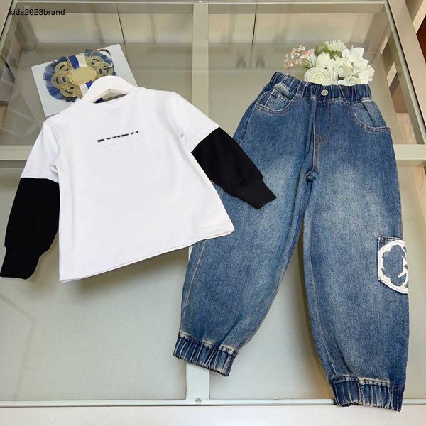 designer baby autumn sets kids tracksuits size 100-160 cm 2pcs spliced sleeve design sweater and fashionable jeans aug21, White
designer baby autumn sets kids tracksuits size 100-160 cm 2pcs spliced sleeve design sweater and fashionable jeans aug21, White