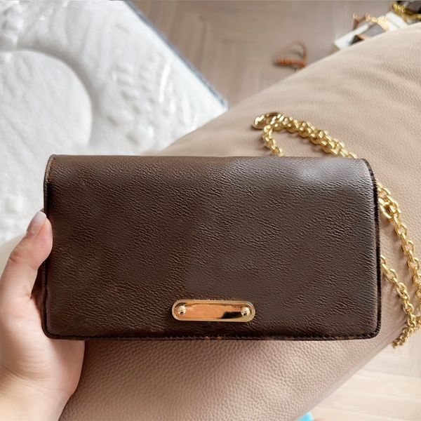 chain shoulder bag fashion totes envelope bags pure leather letter printed pattern hardware nameplate flip buckle circular pendant wallet
chain shoulder bag fashion totes envelope bags pure leather letter printed pattern hardware nameplate flip buckle circular pendant wallet