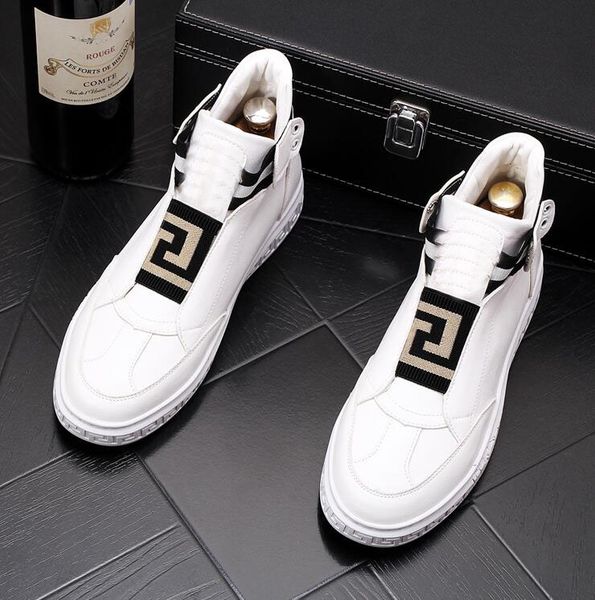 new deluxe men's small white shoes british fashion sports casual board high breathable zapatos hombre medusa (name), Black
new deluxe men's small white shoes british fashion sports casual board high breathable zapatos hombre medusa (name), Black