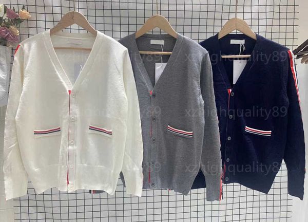 designer cardigan women knit sweaters womens jacket solid colour long sleeve v-neck knitwear buttons double pockets coat designer cardigan s, White;black
designer cardigan women knit sweaters womens jacket solid colour long sleeve v-neck knitwear buttons double pockets coat designer cardigan s, White;black