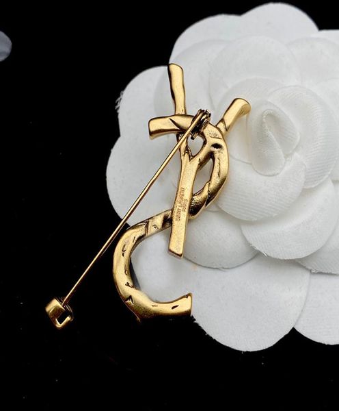 bamboo texture brooch designer letter brooch pins luxury l fashion jewelry women men gold broochs d2110264hl2945338, Gray
bamboo texture brooch designer letter brooch pins luxury l fashion jewelry women men gold broochs d2110264hl2945338, Gray