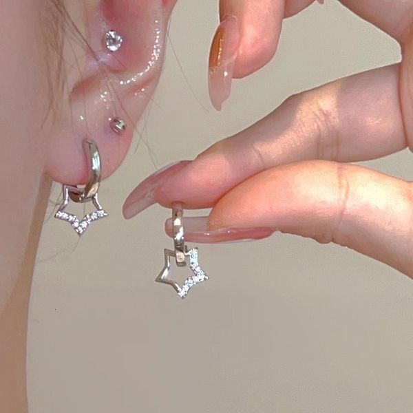 stud crystal star drop earrings for women girls fashion zircon silver color five pointed ear buckle party y2k jewelry gift 230823, Golden;silver
stud crystal star drop earrings for women girls fashion zircon silver color five pointed ear buckle party y2k jewelry gift 230823, Golden;silver
