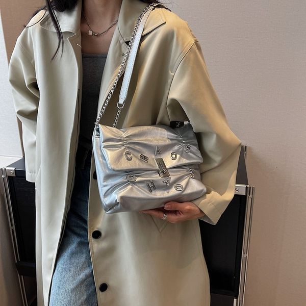 evening bags luxury women brand patent leather pleated crossbody bag casual lock chain flap essenger 230823
evening bags luxury women brand patent leather pleated crossbody bag casual lock chain flap essenger 230823