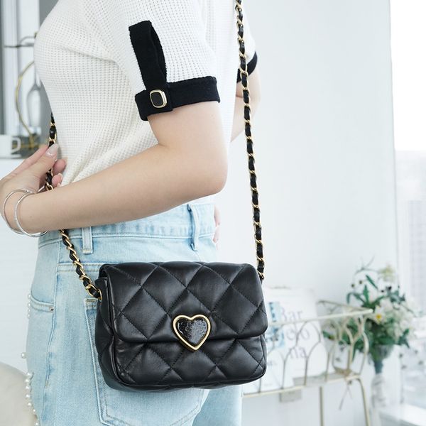 10a luxury designer bag shoulder bag 18cm mini flap bag mirror quality women real leather classic purse gold chain strap c109
10a luxury designer bag shoulder bag 18cm mini flap bag mirror quality women real leather classic purse gold chain strap c109
