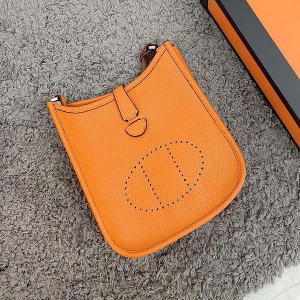 underarm handbag women's shoulder bag luxury designer wallet portable fashion shoulder bag vintage logo bag classic traditional fashion
underarm handbag women's shoulder bag luxury designer wallet portable fashion shoulder bag vintage logo bag classic traditional fashion
