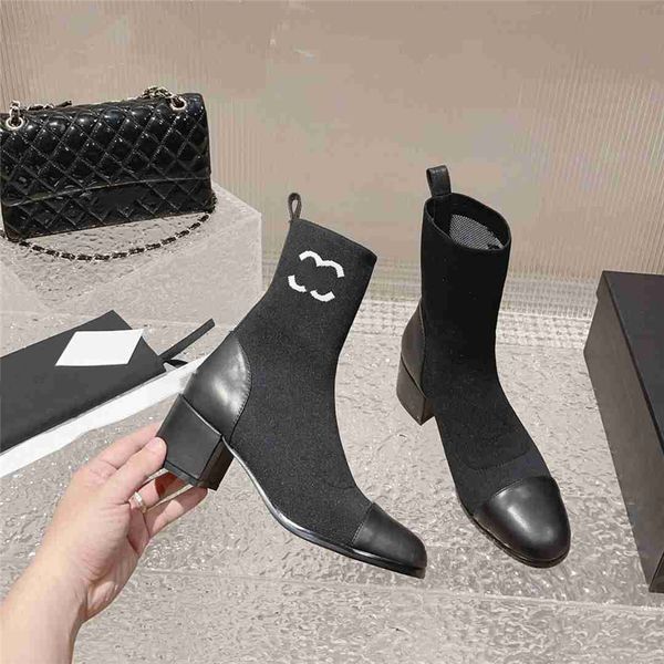 fashion women's boots 2023 channel luxury design vintage decorative letter logo autumn and winter casual martin boots snowy anti slip s, Black
fashion women's boots 2023 channel luxury design vintage decorative letter logo autumn and winter casual martin boots snowy anti slip s, Black