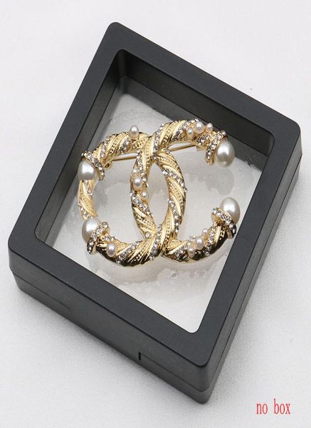 18k gold plated brooches womens designer brand double letter brooche luxury geometric inlay crystal rhinestone pearl sweater suit 2831540, Gray
18k gold plated brooches womens designer brand double letter brooche luxury geometric inlay crystal rhinestone pearl sweater suit 2831540, Gray