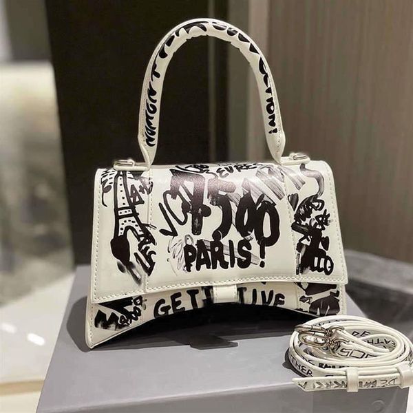 cosmetic bags cases shoulder bags totes handbag women cross body bag shoulder bags tote fashion plain genuine leather graffiti let286f
cosmetic bags cases shoulder bags totes handbag women cross body bag shoulder bags tote fashion plain genuine leather graffiti let286f