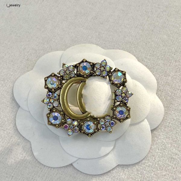 designer brooches for women fashion colorful diamond surround logo design pins brand brooch including box preferred gift, Gray
designer brooches for women fashion colorful diamond surround logo design pins brand brooch including box preferred gift, Gray