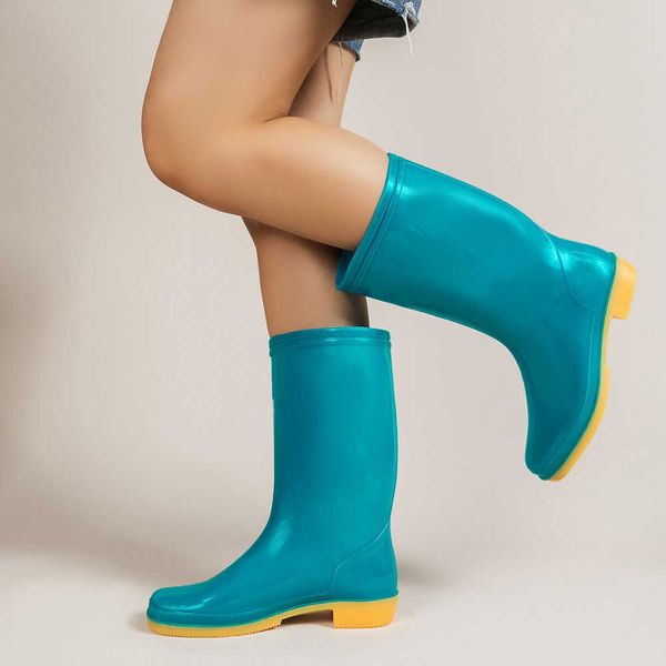 2023 summer new fashion simple women's anti slip work water boots medium high barrel kitchen car wash long barrel rain boots 230811, Black
2023 summer new fashion simple women's anti slip work water boots medium high barrel kitchen car wash long barrel rain boots 230811, Black
