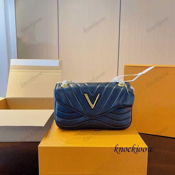 new shoulder bag luxury chain bag handbag tote bag shoulder leather hundred v logo wallet pink purse woman fashion crossbody 230823
new shoulder bag luxury chain bag handbag tote bag shoulder leather hundred v logo wallet pink purse woman fashion crossbody 230823