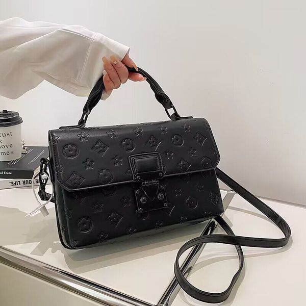 luxurys designers bag embossing flower women handbags messenger bags genuine leather womens shoulder crossbody bags with dustbag
luxurys designers bag embossing flower women handbags messenger bags genuine leather womens shoulder crossbody bags with dustbag