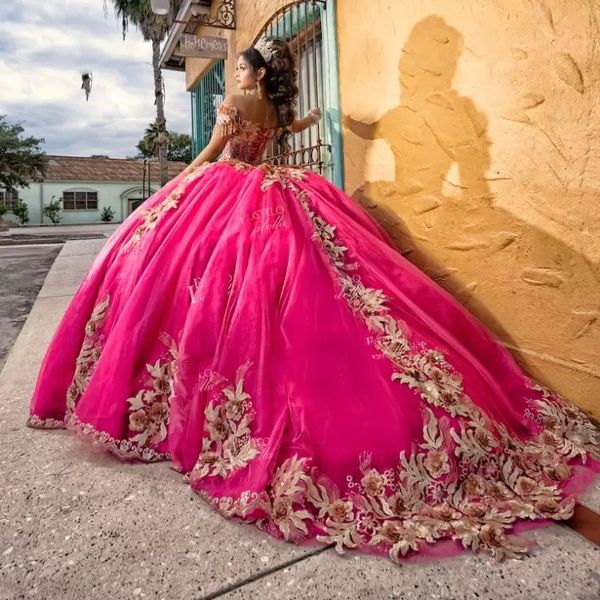 stunning fuchsia quinceanera prom dresses floral lace appliques vestido de 15 anos beading off the shoulder robes de soiree, Blue;red
stunning fuchsia quinceanera prom dresses floral lace appliques vestido de 15 anos beading off the shoulder robes de soiree, Blue;red