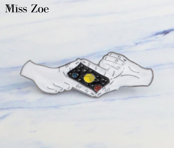 miss zoe een foto van sterrenhemel emaille pins universe broche gifts pictogram badge denim jeans revers pin kleding cap bag creat3261005, Gray
miss zoe een foto van sterrenhemel emaille pins universe broche gifts pictogram badge denim jeans revers pin kleding cap bag creat3261005, Gray