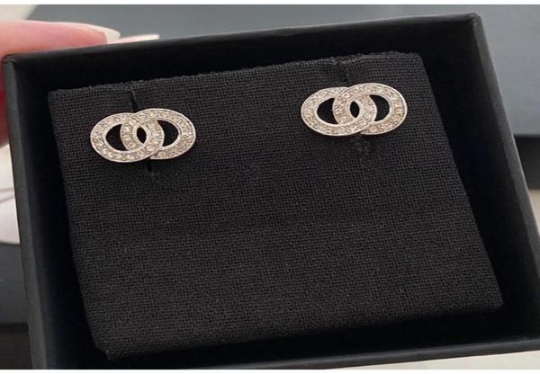 fashion stud earrings for women lux jewelry party wedding engagement lovers earrings with flannel bag5906981, Golden;silver
fashion stud earrings for women lux jewelry party wedding engagement lovers earrings with flannel bag5906981, Golden;silver