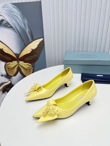 2023 new designer beach sandals leather chunky casual sandals light calfskin women's shoes size 35-42 luxury leather women's sanda, Black
2023 new designer beach sandals leather chunky casual sandals light calfskin women's shoes size 35-42 luxury leather women's sanda, Black