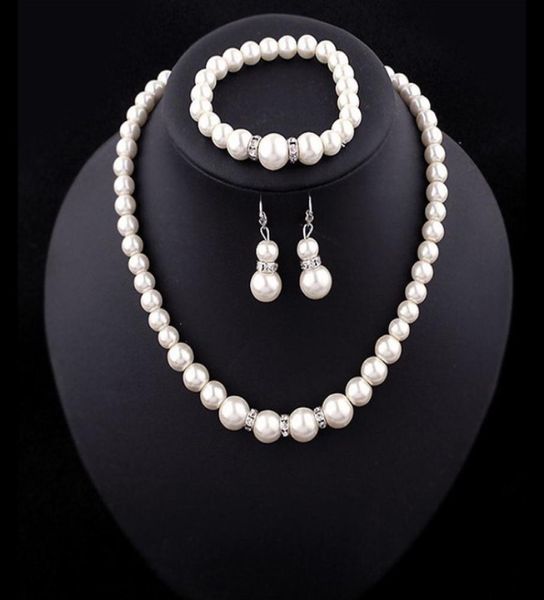 fashion women artificial pearls necklace with rhinestones earrings and bracelet pure white faux pearl jewelry4543711, Black
fashion women artificial pearls necklace with rhinestones earrings and bracelet pure white faux pearl jewelry4543711, Black